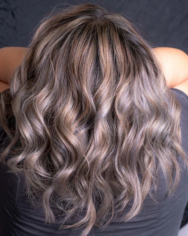 Long curls with highlights